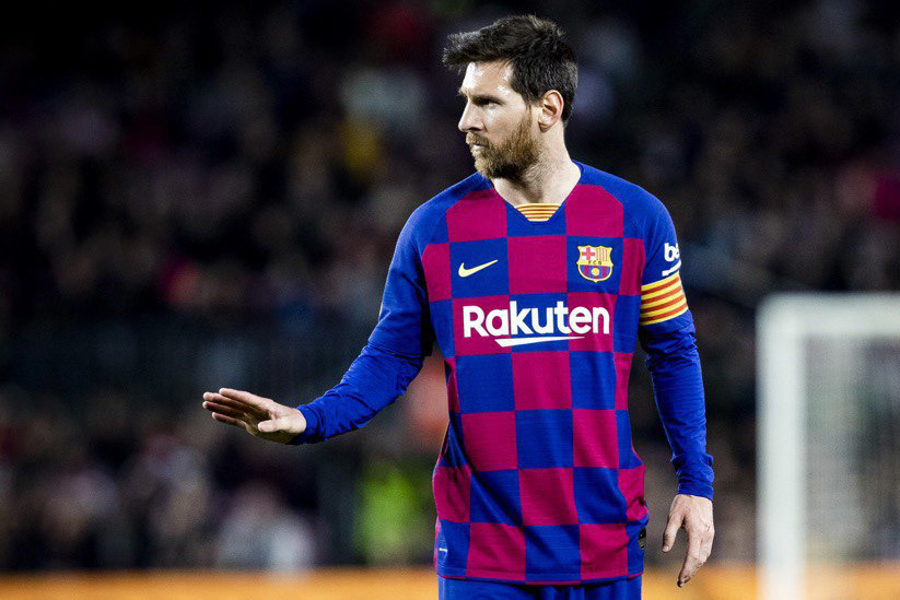 messi phá bẫy việt vị